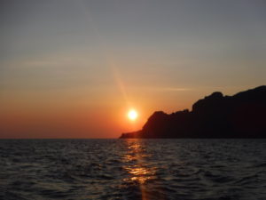 08-09-coucher-de-soleil-sur-girolata