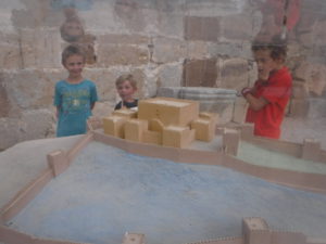 23-10-maquette-chateau